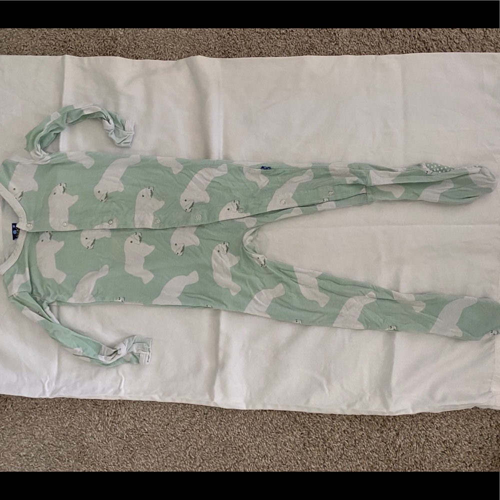 Kickee Pants beluga whale print footies. 18-24 mo.